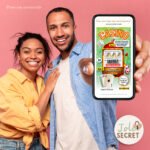 Couple annonçant l'heureuse nouvelle, une annonce originale et incroyable grace à nos cartes numériques à gratter sur smartphone et réseaux sociaux. Un partage simple