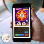 Pastille à gratter sur smartphone avec le doigt. Jeu annonce bonne nouvelle à partager sur les réseaux sociaux, Facebook, Instagram, WhatsApp